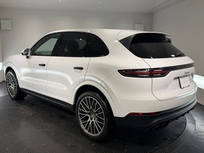 PORSCHE CAYENNE - 8