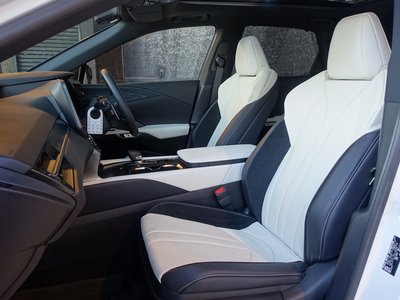 2025 Lexus RX — миниатюра 51