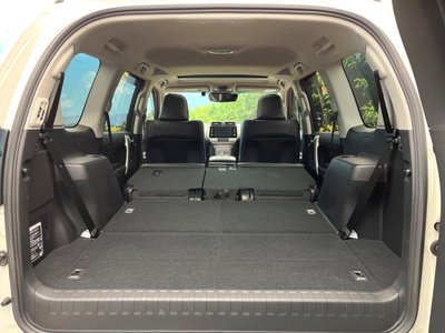 TOYOTA LAND CRUISER PRADO - 10