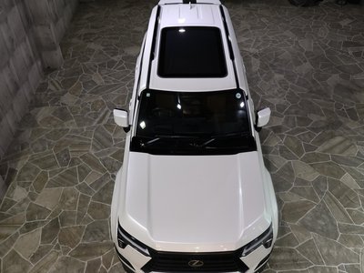 صورة 8 لـ 2026 LEXUS GX