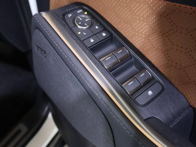 2026 Lexus GX — миниатюра 15