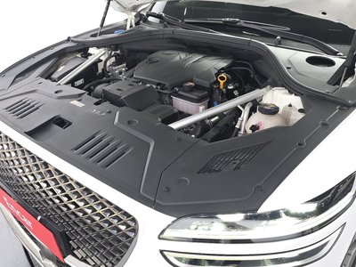 صورة 7 لـ 2022 Genesis GV70