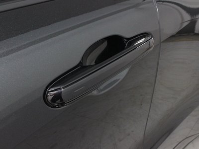 2025 Lexus LBX — миниатюра 52