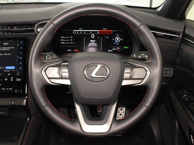 2025 Lexus LBX — миниатюра 21