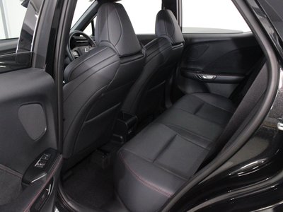 2025 Lexus LBX — миниатюра 38