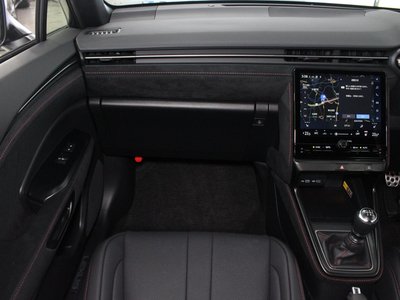2025 Lexus LBX — миниатюра 19