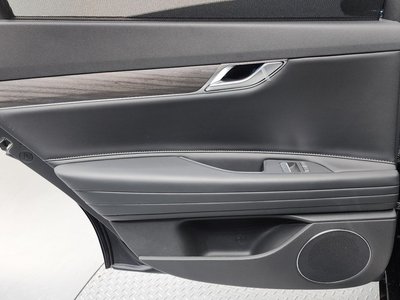2024 Genesis G80 (RG3) thumbnail 15