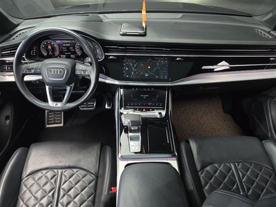 AUDI Q7 - 5