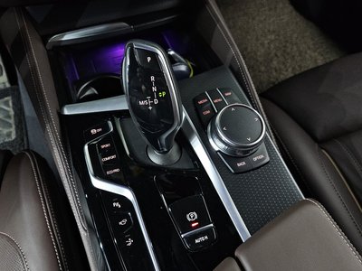 2023 BMW 6 SERIES GT thumbnail 12
