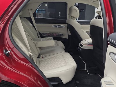 2023 Genesis GV70 — миниатюра 16