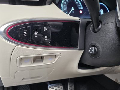 2023 Genesis GV70 — миниатюра 29