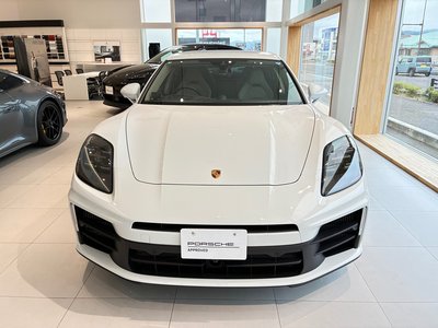 PORSCHE PANAMERA - 3
