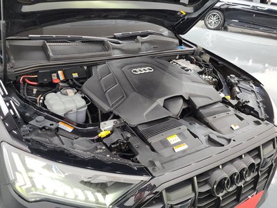 AUDI Q7 - 7