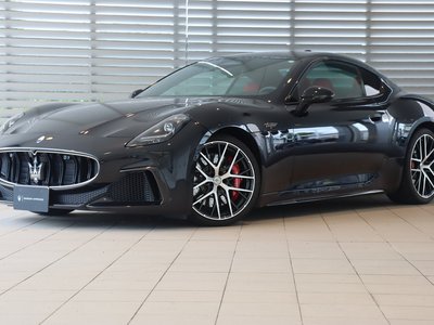 MASERATI GRANTURISMO - 1