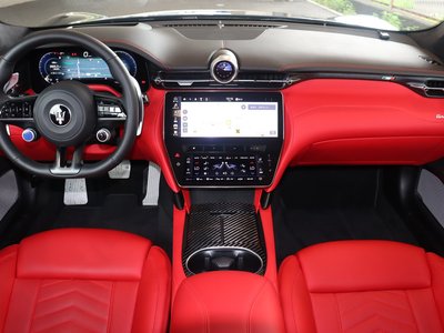 MASERATI GRANTURISMO - 3