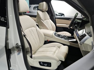 2023 BMW X7 — миниатюра 18