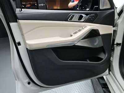 2023 BMW X7 — миниатюра 14