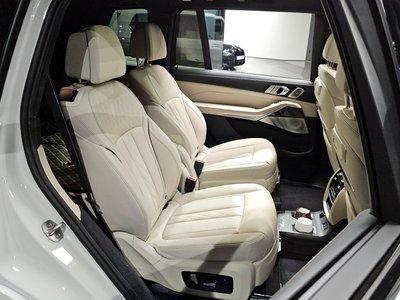 2023 BMW X7 — миниатюра 17