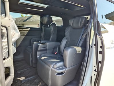 صورة مصغرة 24 لـ 2024 Toyota VELLFIRE