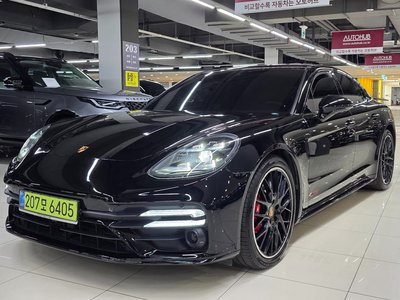 PORSCHE PANAMERA - 5