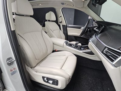 2022 BMW X7 thumbnail 16