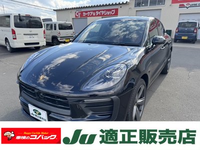 PORSCHE MACAN - 1