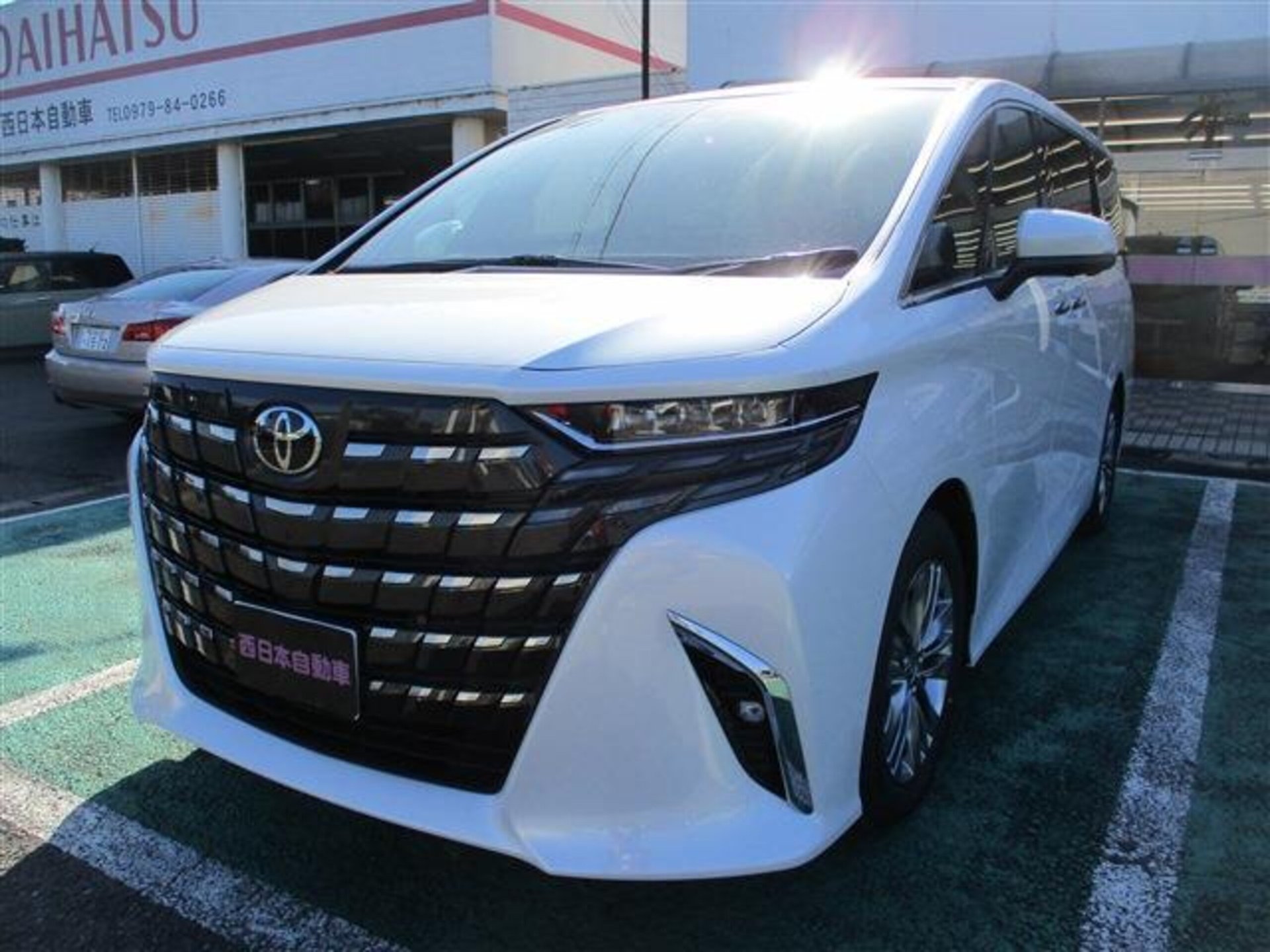 TOYOTA ALPHARD - View 1