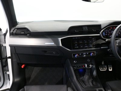صورة مصغرة 23 لـ 2025 AUDI Q3