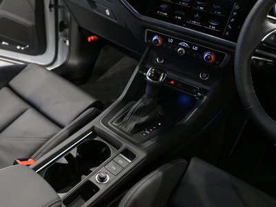 صورة مصغرة 30 لـ 2025 AUDI Q3