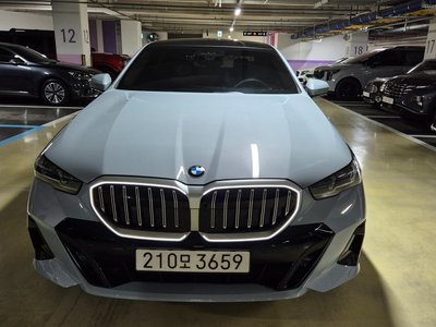 BMW 5 SERIES - 2