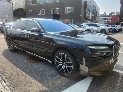 2026 BMW 7 SERIES photo 5