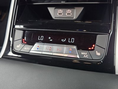 2025 BMW 8 SERIES 缩略图 32
