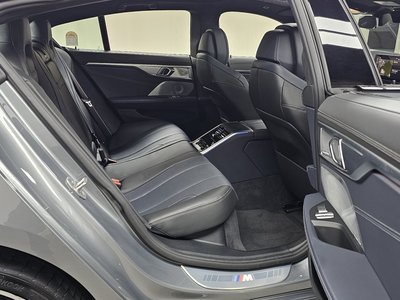 2025 BMW 8 SERIES 缩略图 18