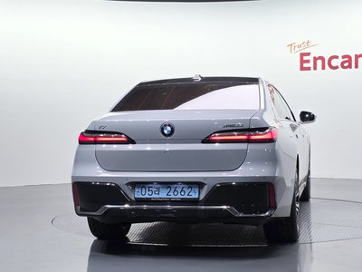 BMW I7 - 4