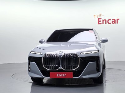 BMW I7 - 2