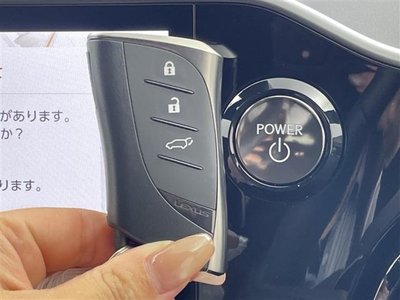 2025 Lexus NX photo 6