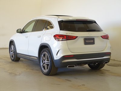 MERCEDES-BENZ GLA - 4