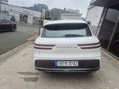 صورة 3 لـ 2026 Genesis GV70