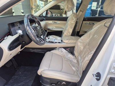 صورة 5 لـ 2026 Genesis GV70