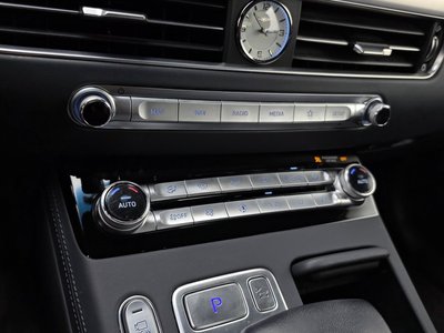 2020 Genesis G90 — миниатюра 16