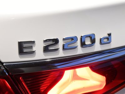 MERCEDES-BENZ E-CLASS - 8