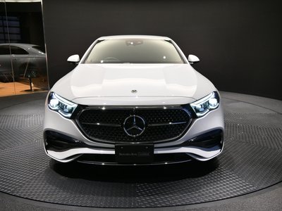 MERCEDES-BENZ E-CLASS - 2