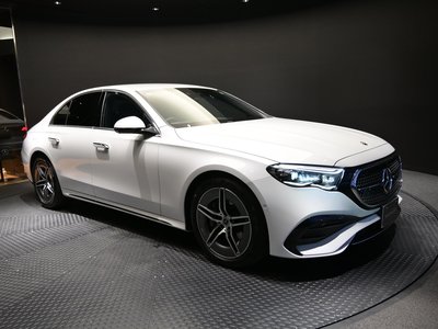 MERCEDES-BENZ E-CLASS - 3