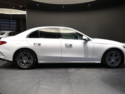 MERCEDES-BENZ E-CLASS - 4