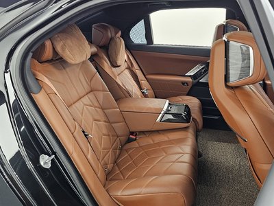 صورة مصغرة 16 لـ 2024 BMW 7 SERIES