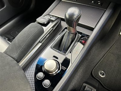 2016 Lexus GS F thumbnail 26