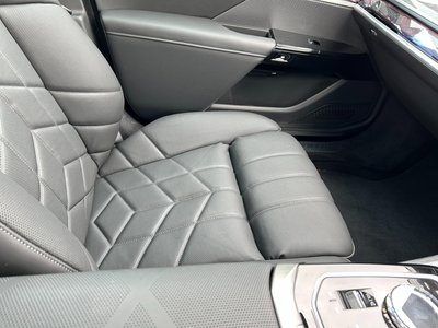 2025 BMW 7 SERIES 缩略图 61