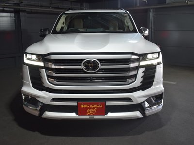 TOYOTA LAND CRUISER 300 - 5