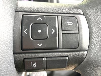 TOYOTA LAND CRUISER 70 - 6