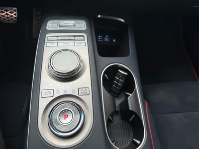 2021 Genesis GV70 photo 9
